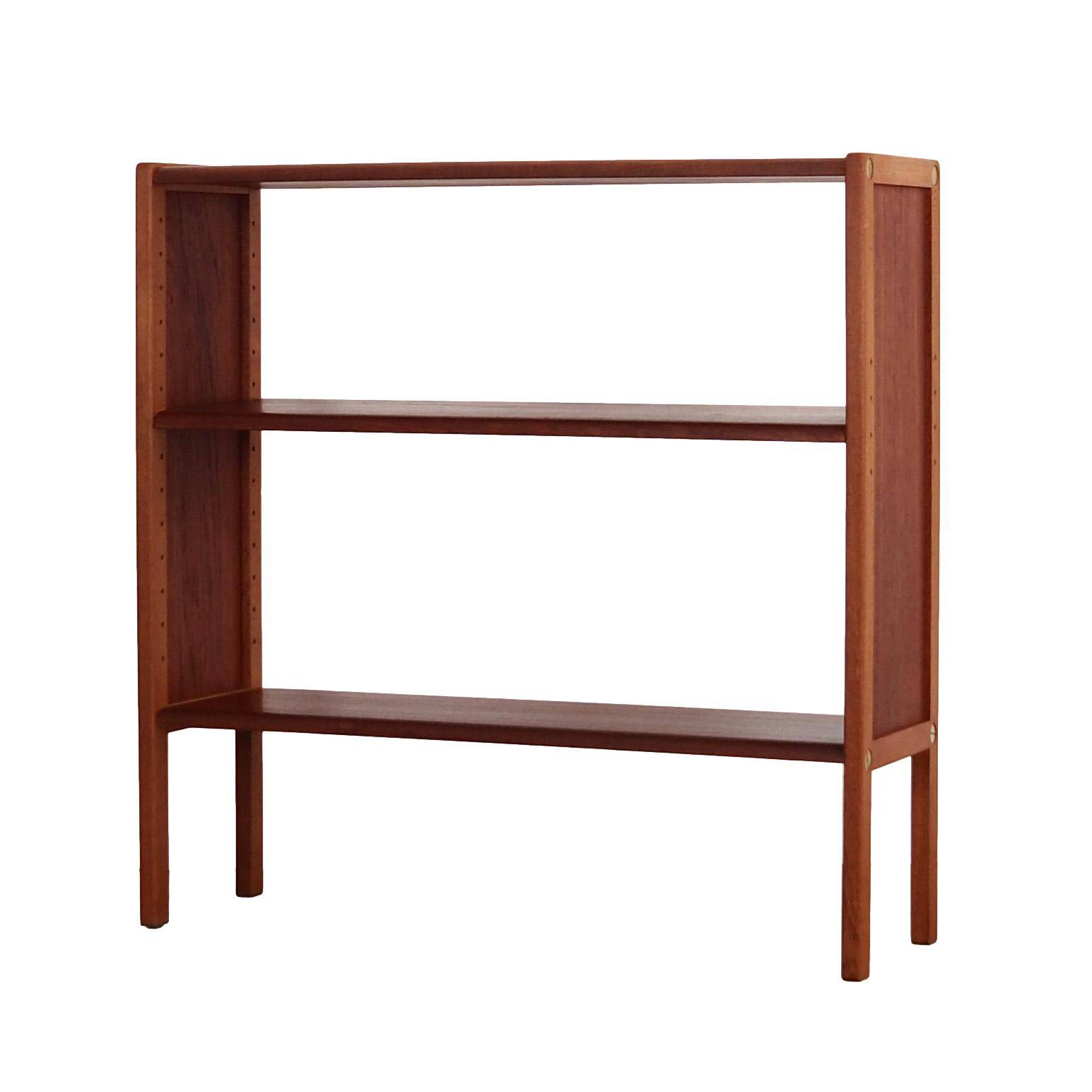 Bibliothèque en teck, design danois, années 1970, production : Danemark