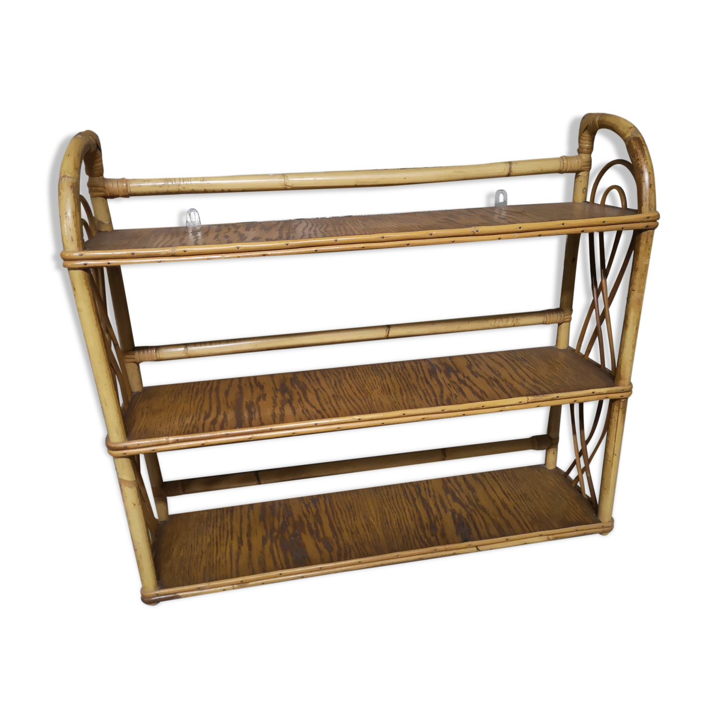 Shelf rattan