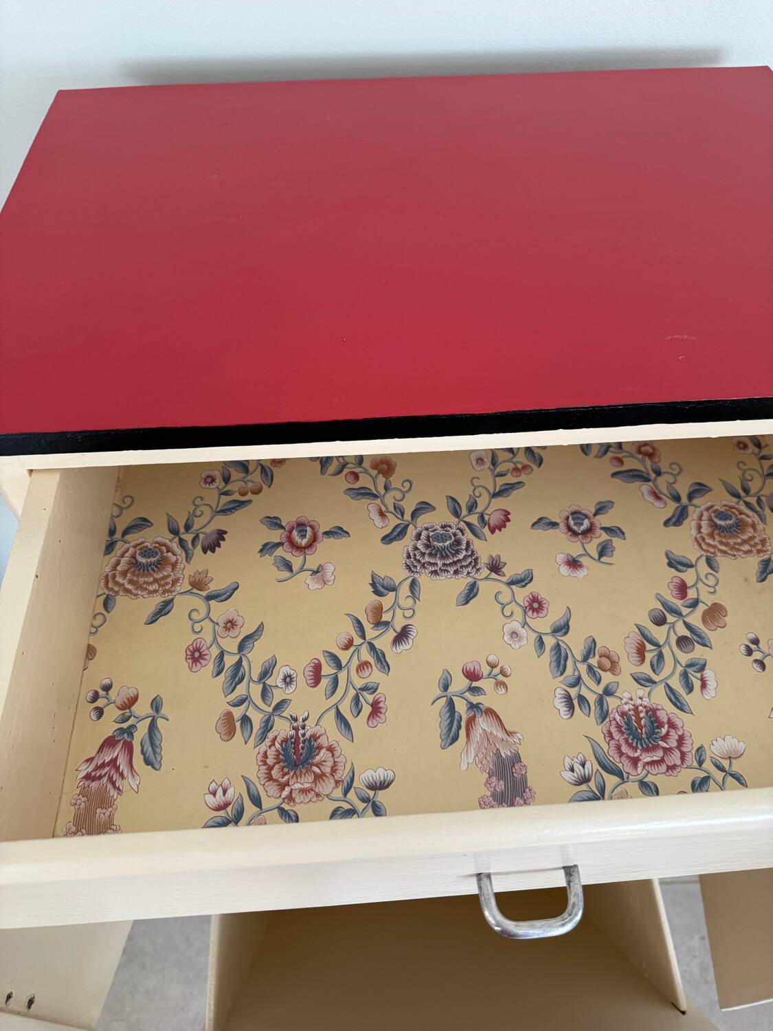 Vintage 60s furniture for kitchen or bathroom.