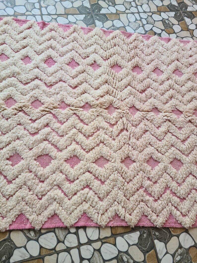 Authentic handmade pure wool rug size 2/3 m