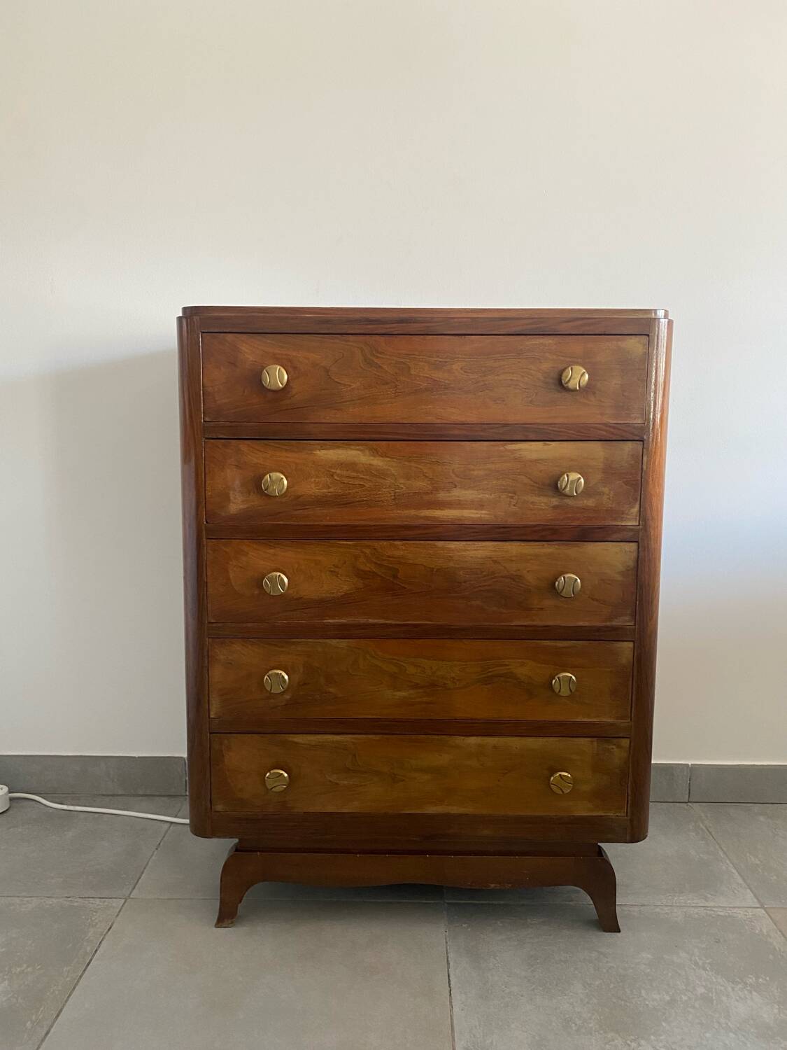 Art Deco walnut chest of drawers with 5 drawers