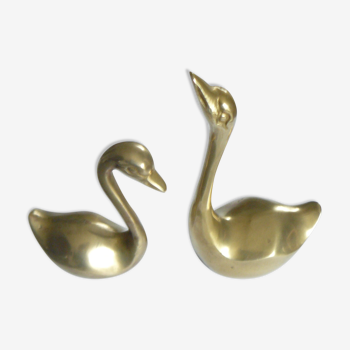 Set of 2 small brass swans