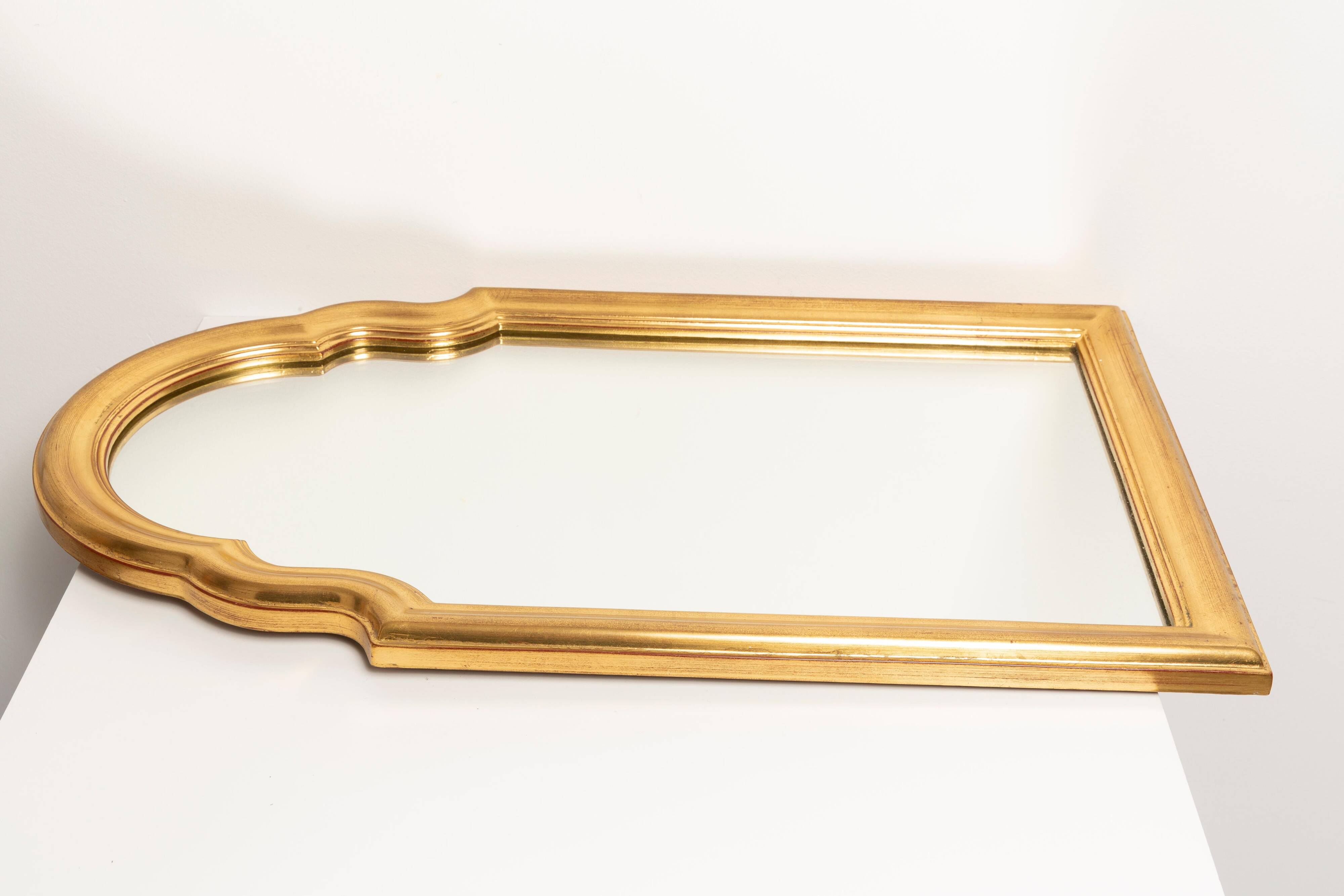 Miroir doré milieu du siècle, Belgique, 2000s