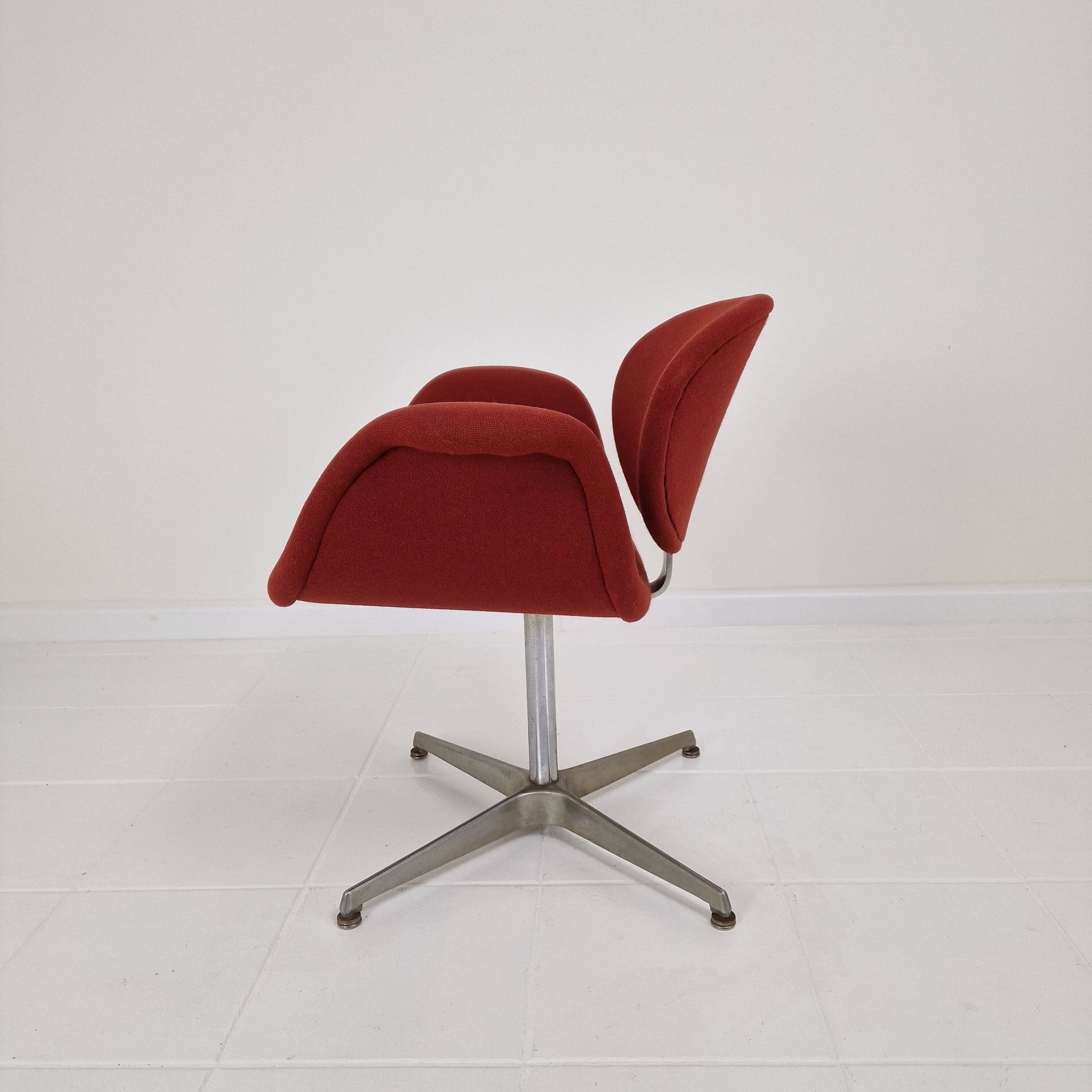 Little Tulip Armchair with cross base by Pierre Paulin for Artifort, 1970s
