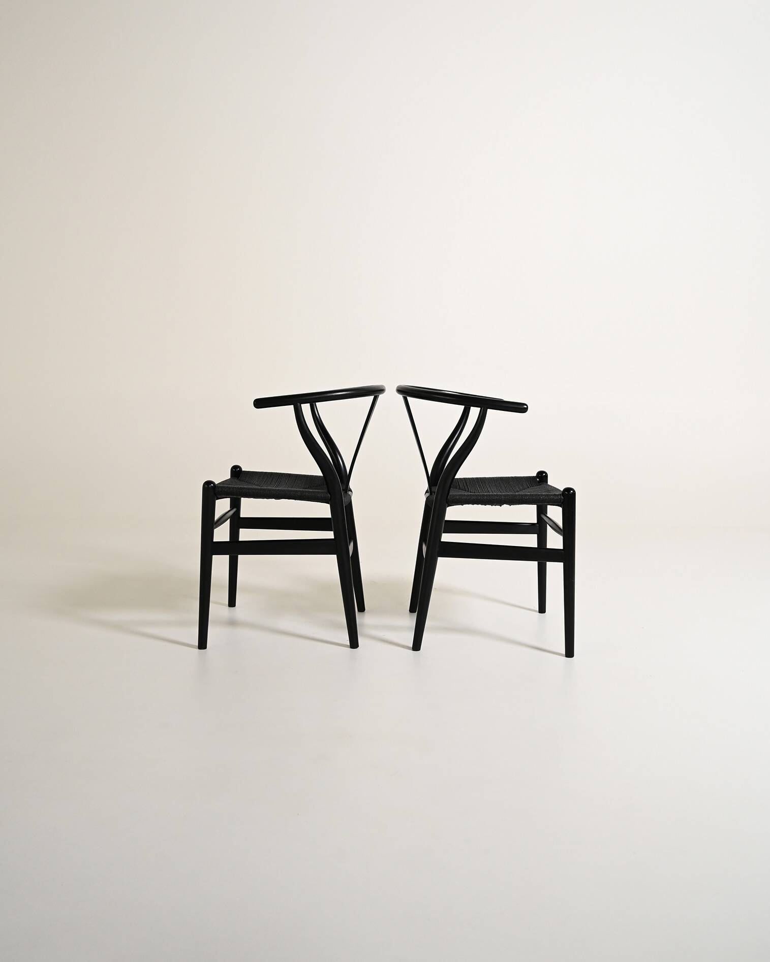 Set of 8 “Wishbone Chair” “CH24” chairs by Hans J. Wegner, 1990
