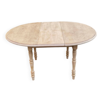 Renovated Louis Philippe round extendable dining table 115cm for 6 people.