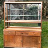 Ancien meuble de magasin - en chêne - vitrine et buffet