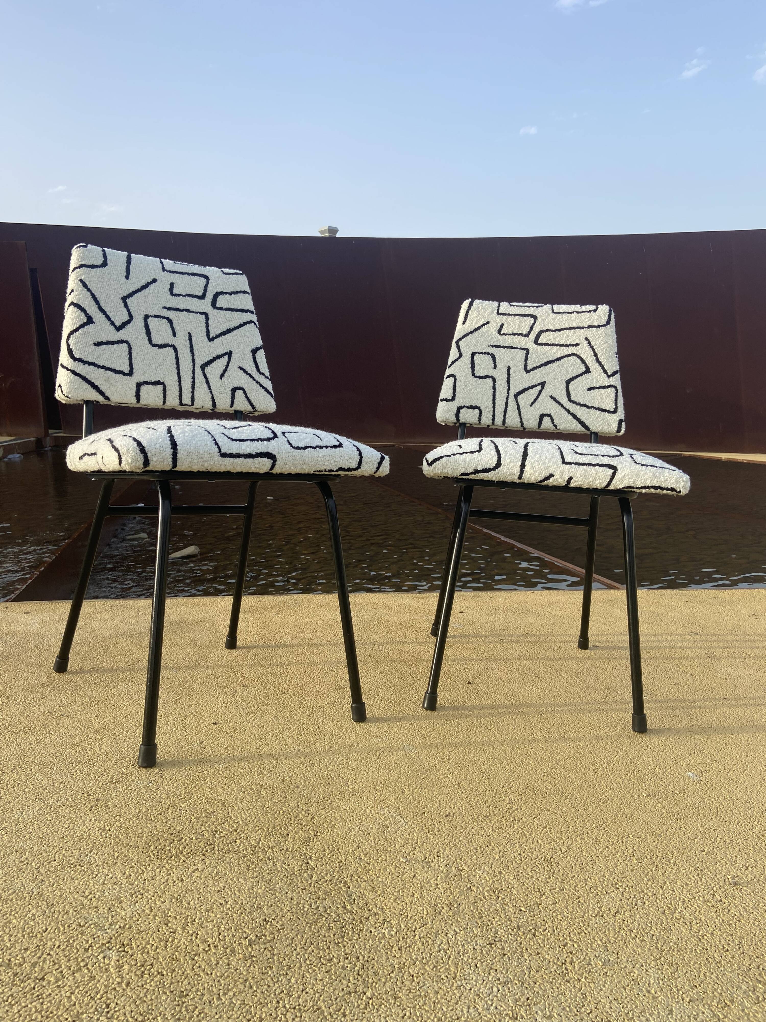 Paire de chaises des années 50