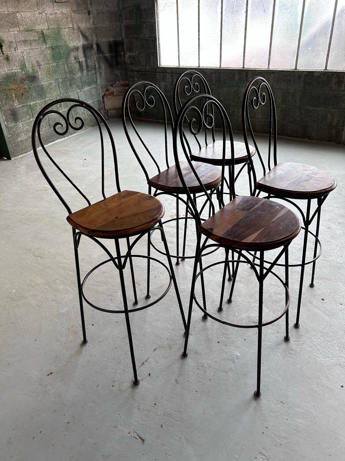 Chaises hautes en palissandre et fer forgé