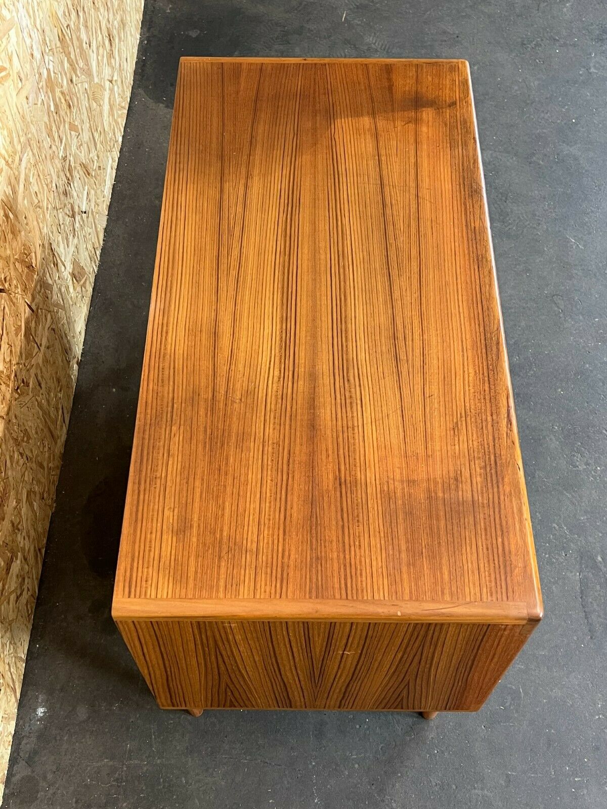 60s 70s teak sideboard Credenza cabinet Danish Modern Design Denmark 70s