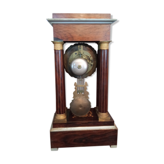 Horloge pendule portique marqueterie et bronze xixème époque napoléon iii