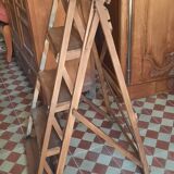 Escabeau ancien en bois