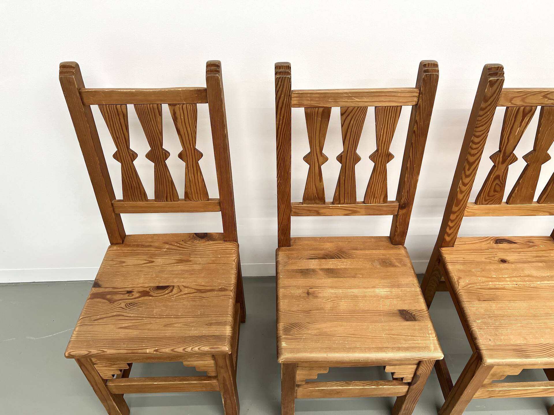Set of 4 pine chairs, 1970s