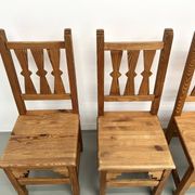 Série de 4 chaises en pin, années 70