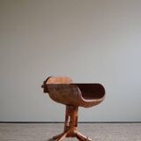 Unique sculptural pedestal armchair by the Finnish Matti Martikka in solid pine, 1960s.