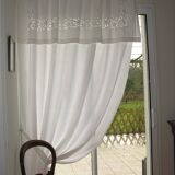 Drap brodé ancien