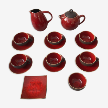 Red tea service