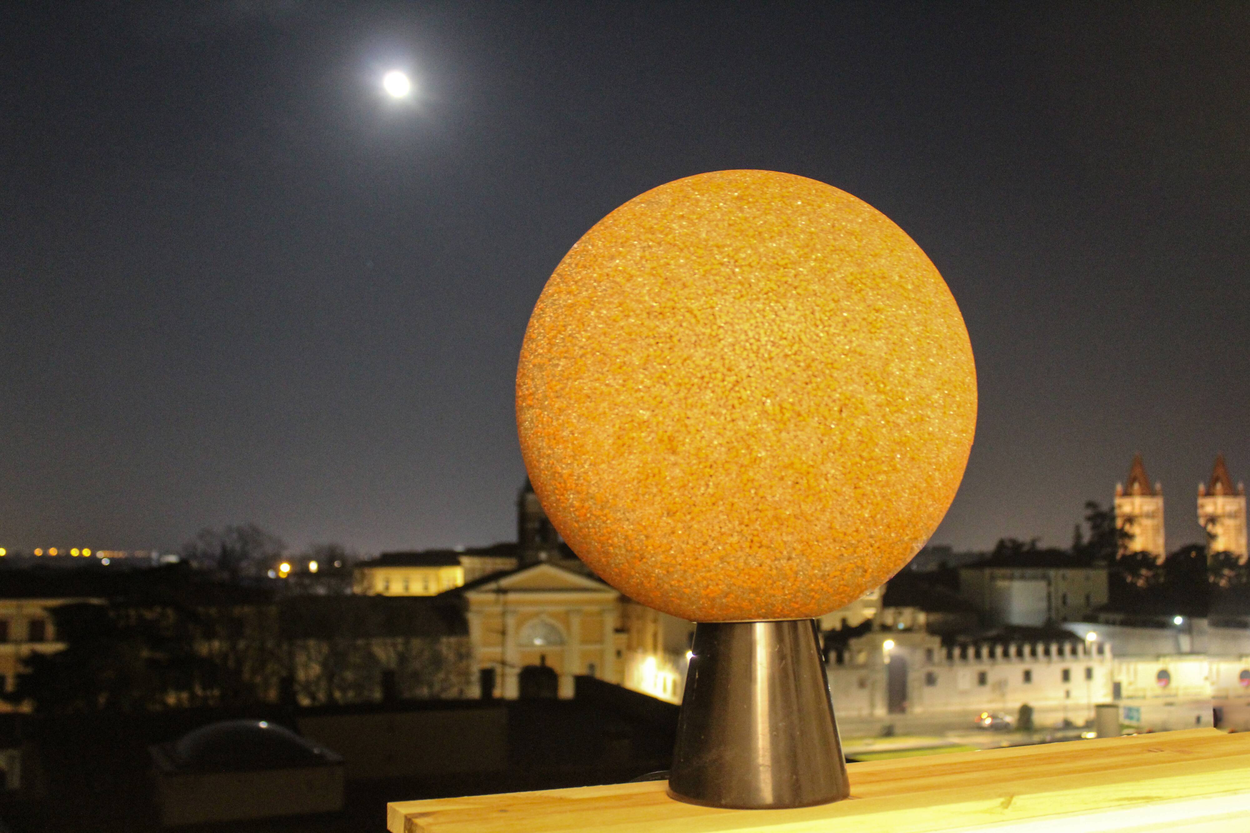 Lampe de table « Marte » avec base en marbre noir Marquina Jonh & Silvia Reid Années 1960