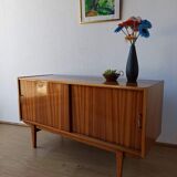 Buffet moderniste des années 1970