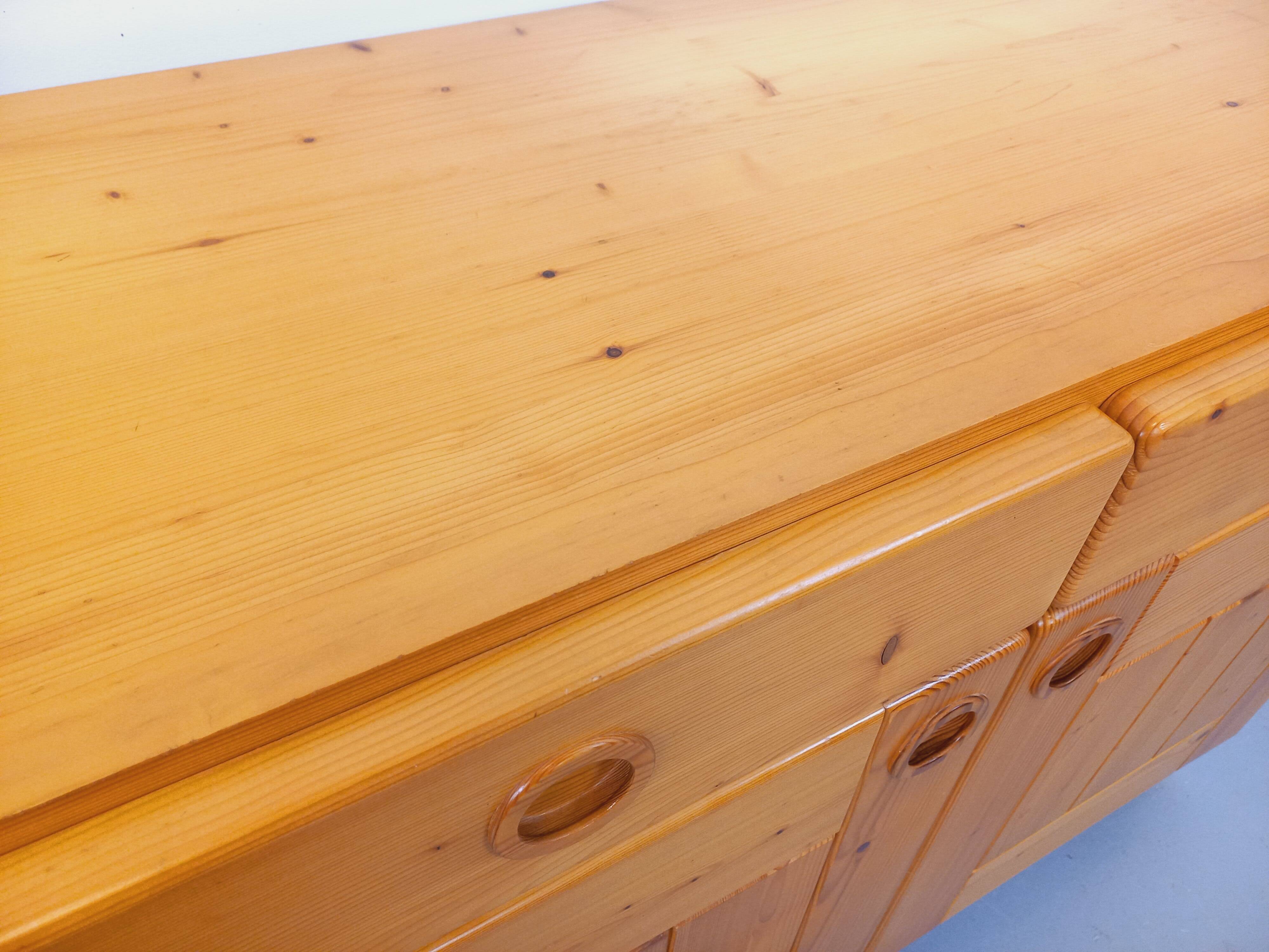 Charlotte Perriand vintage storage furniture Les Arcs from the 1960s in pine.