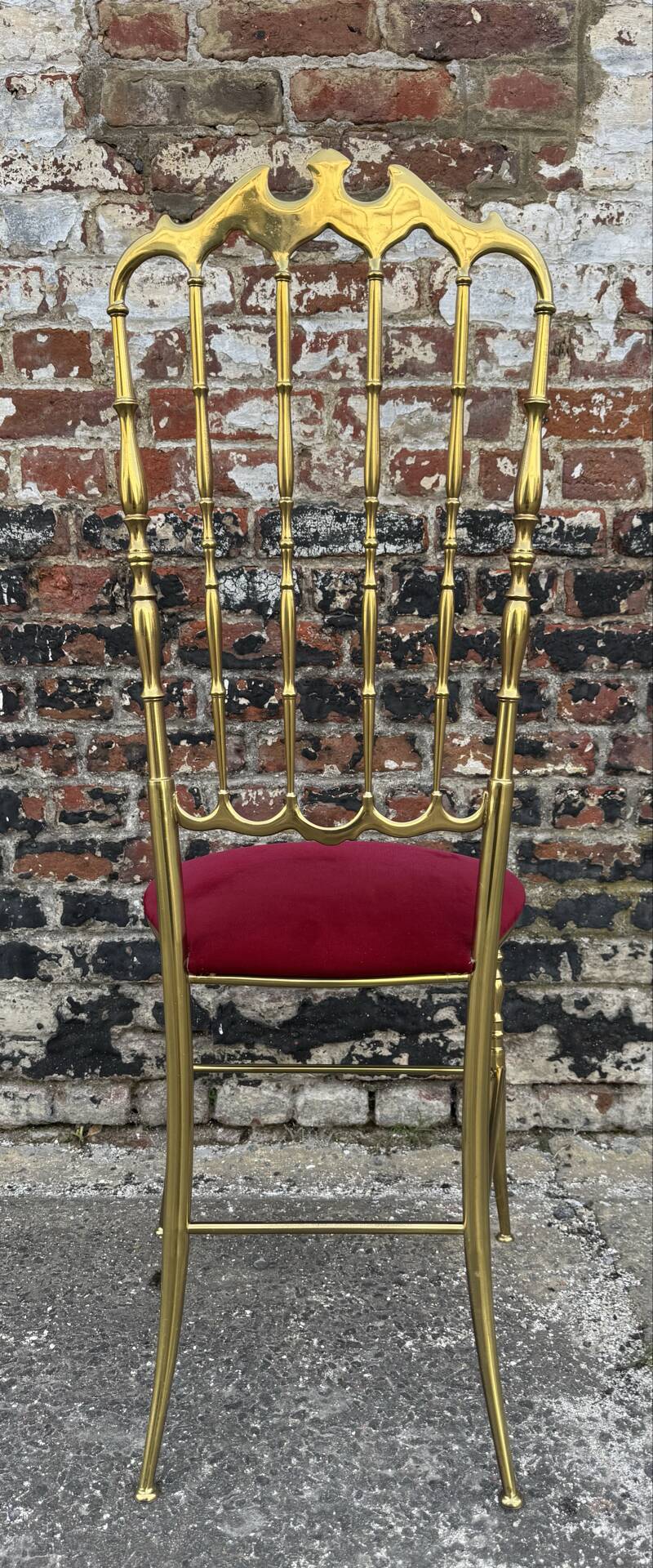 Vintage chiavari chair