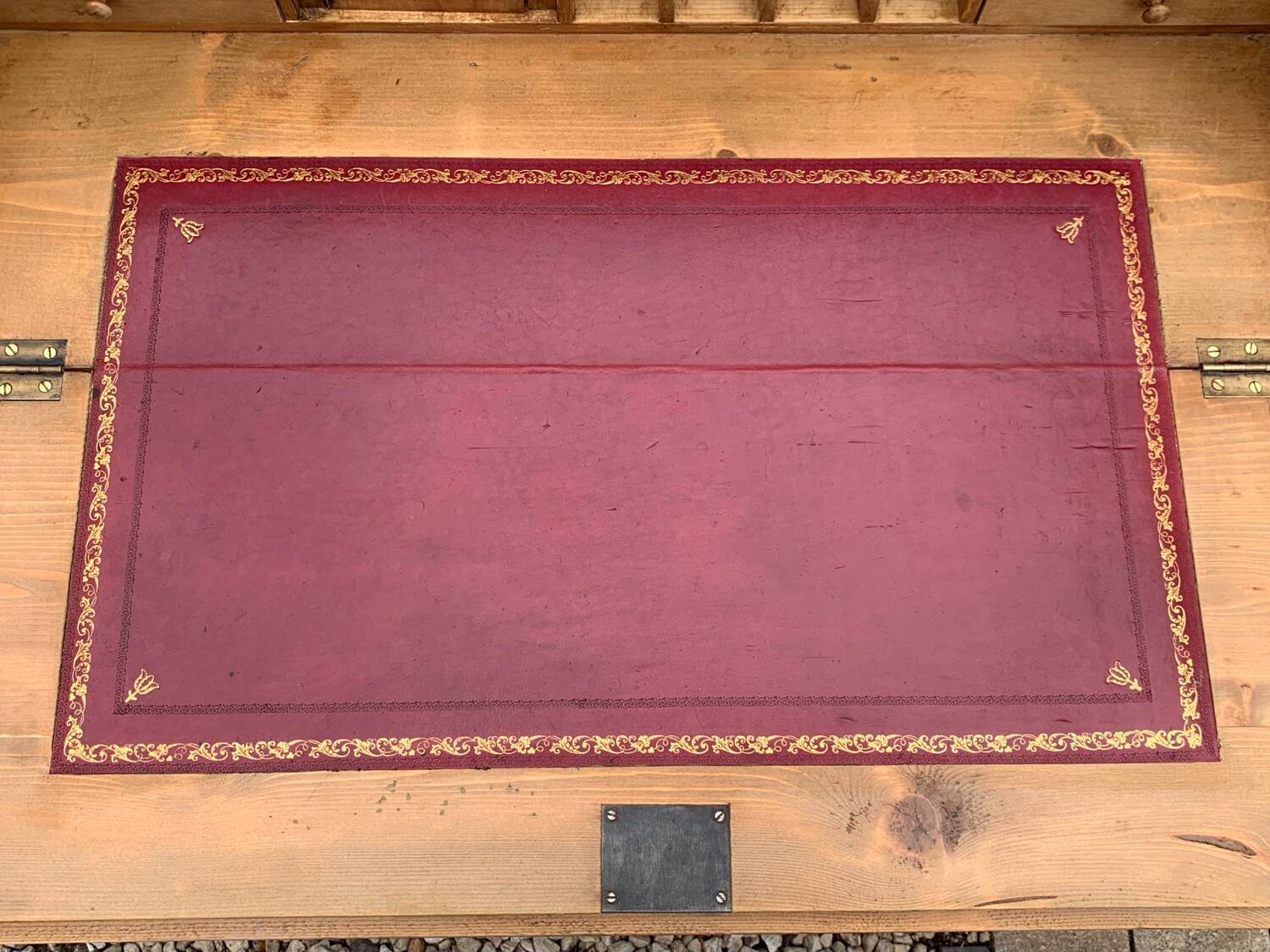 Commode, English slant-front desk, 19th century.