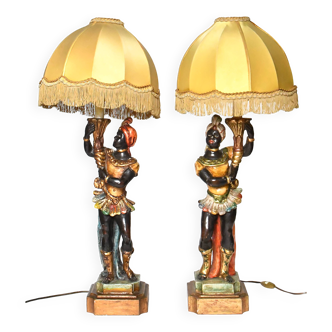 Paire de lampes en bois à décor de Nubiennes