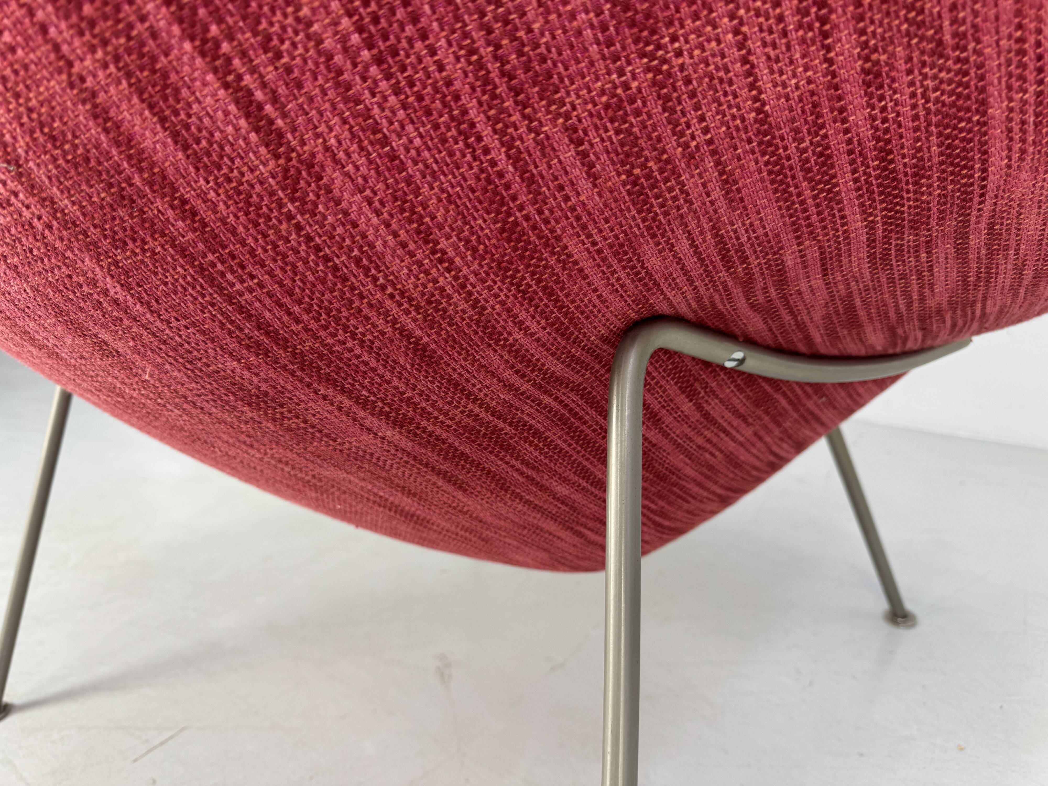 Artifor chair big "Oyster " by Pierre Paulin