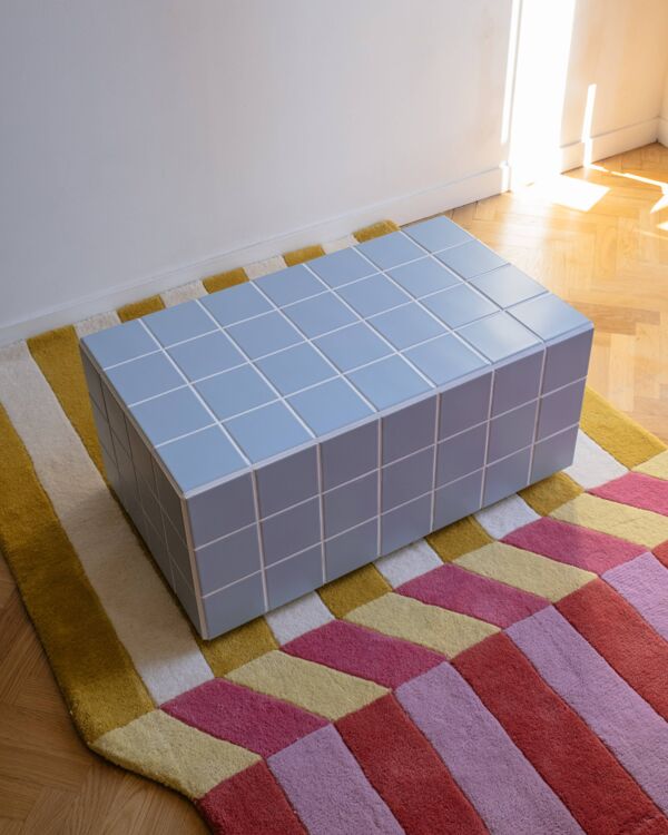 Table basse en céramique-rectangulaire-carreaux-bleu-bleu mat--Tile table