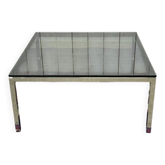 Chrome coffee table with a glass top from the 1980s.