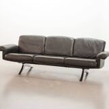 De Sede Black Leather Strap Stitched Three-Seat Sofa DS31. Switzerland, 60s