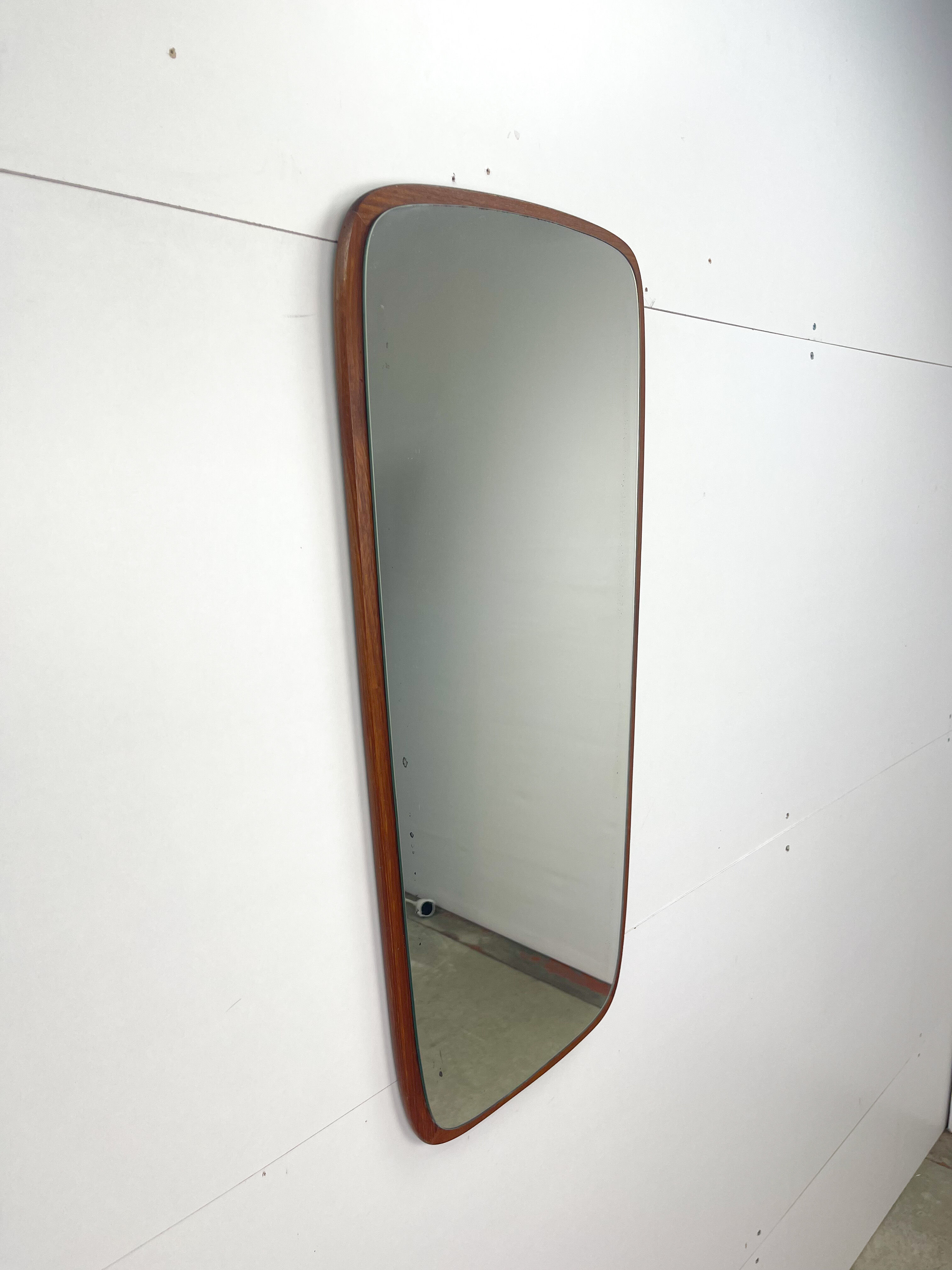 Miroir avec bord en teck de bois