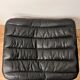 Fauteuil Pulkka par  Ilmaria Lappalainen et son pouf