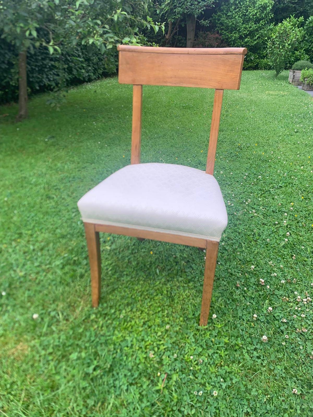 5 chaises et 1 fauteuil époque Empire