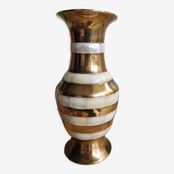 Vase laiton et nacre