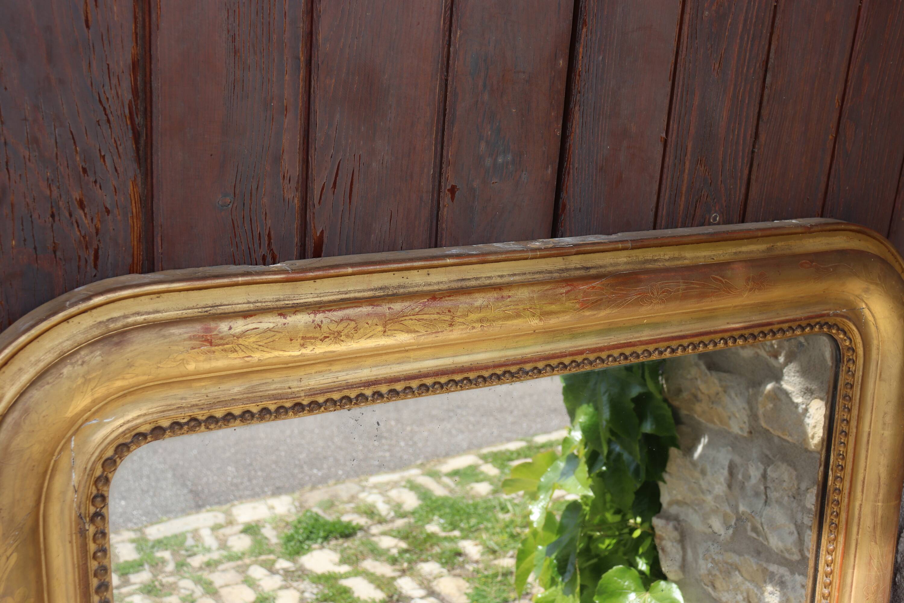 Miroir doré de style Louis Philippe