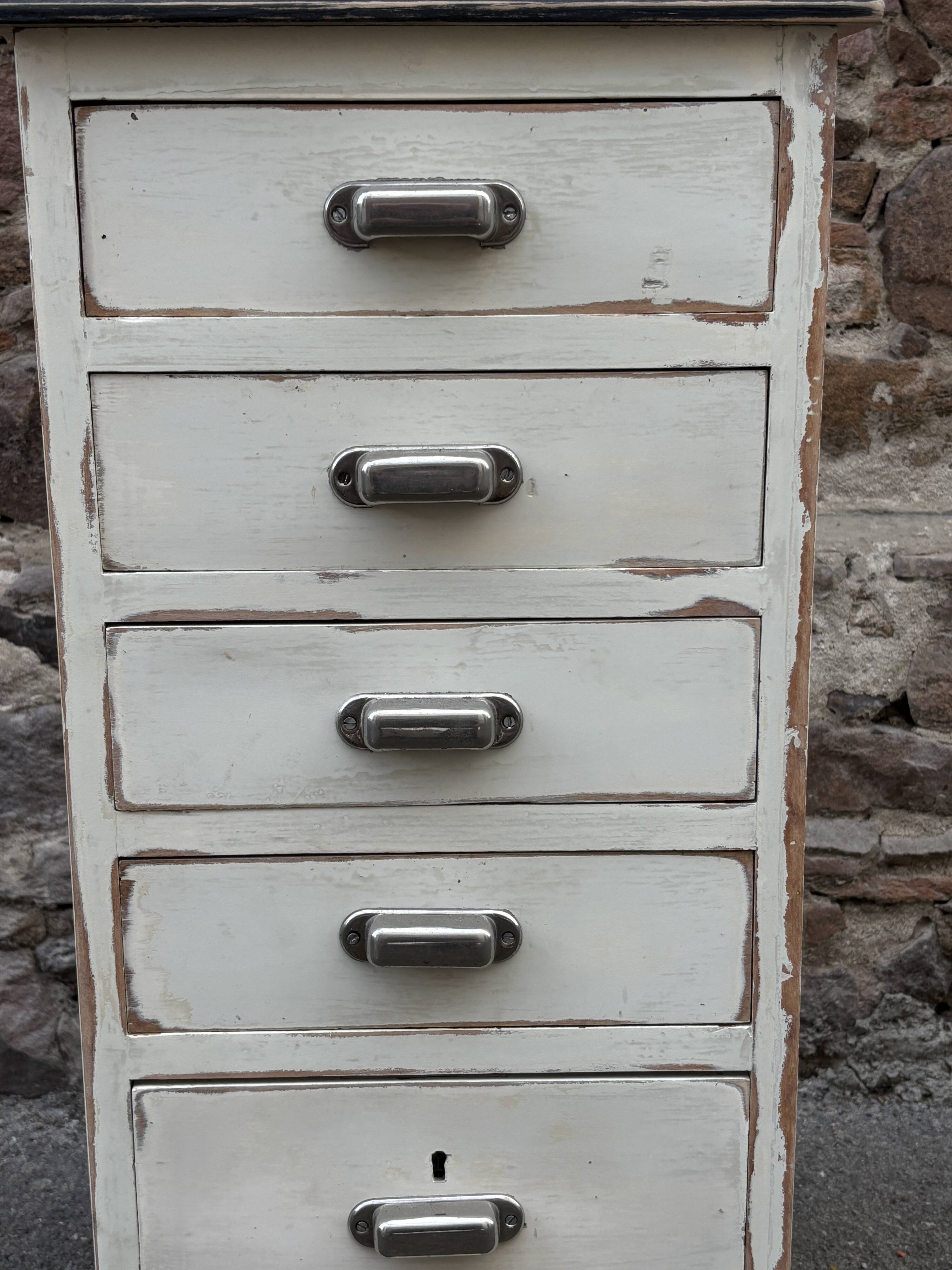 Meuble tiroirs chiffonnier industriel sapin 1950