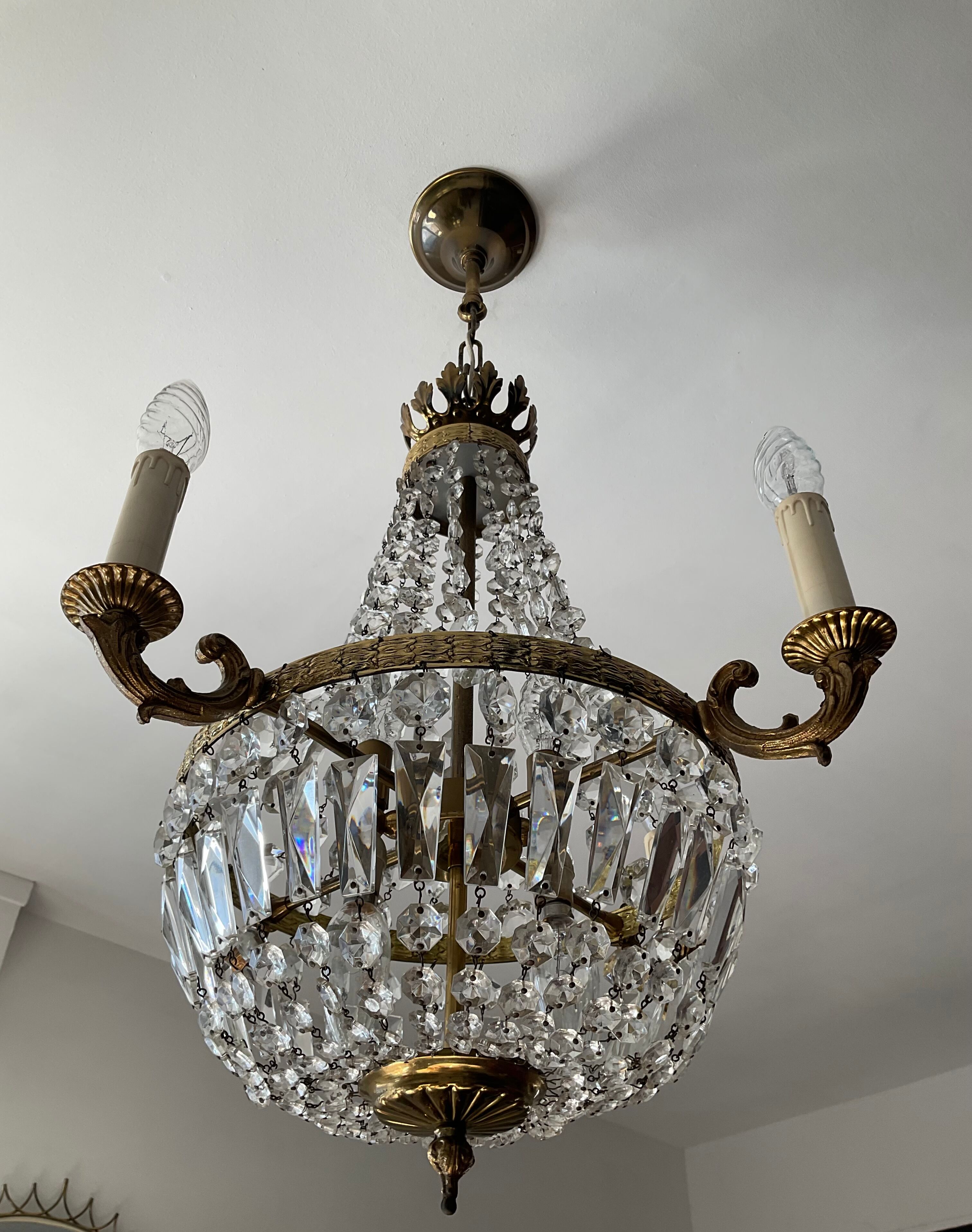 Balloon chandelier in bronze and grapevines 8 lamps