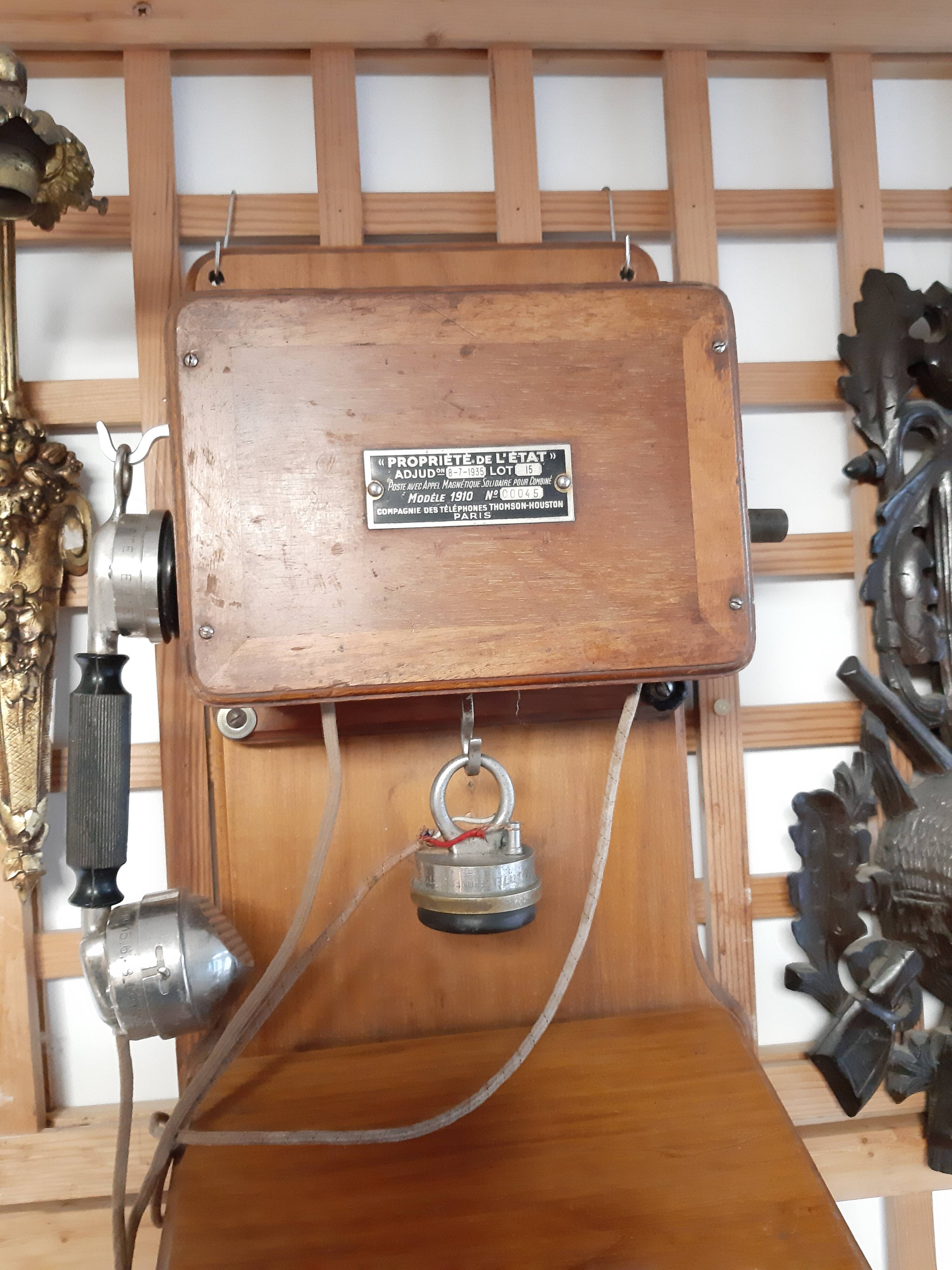 Telephone former