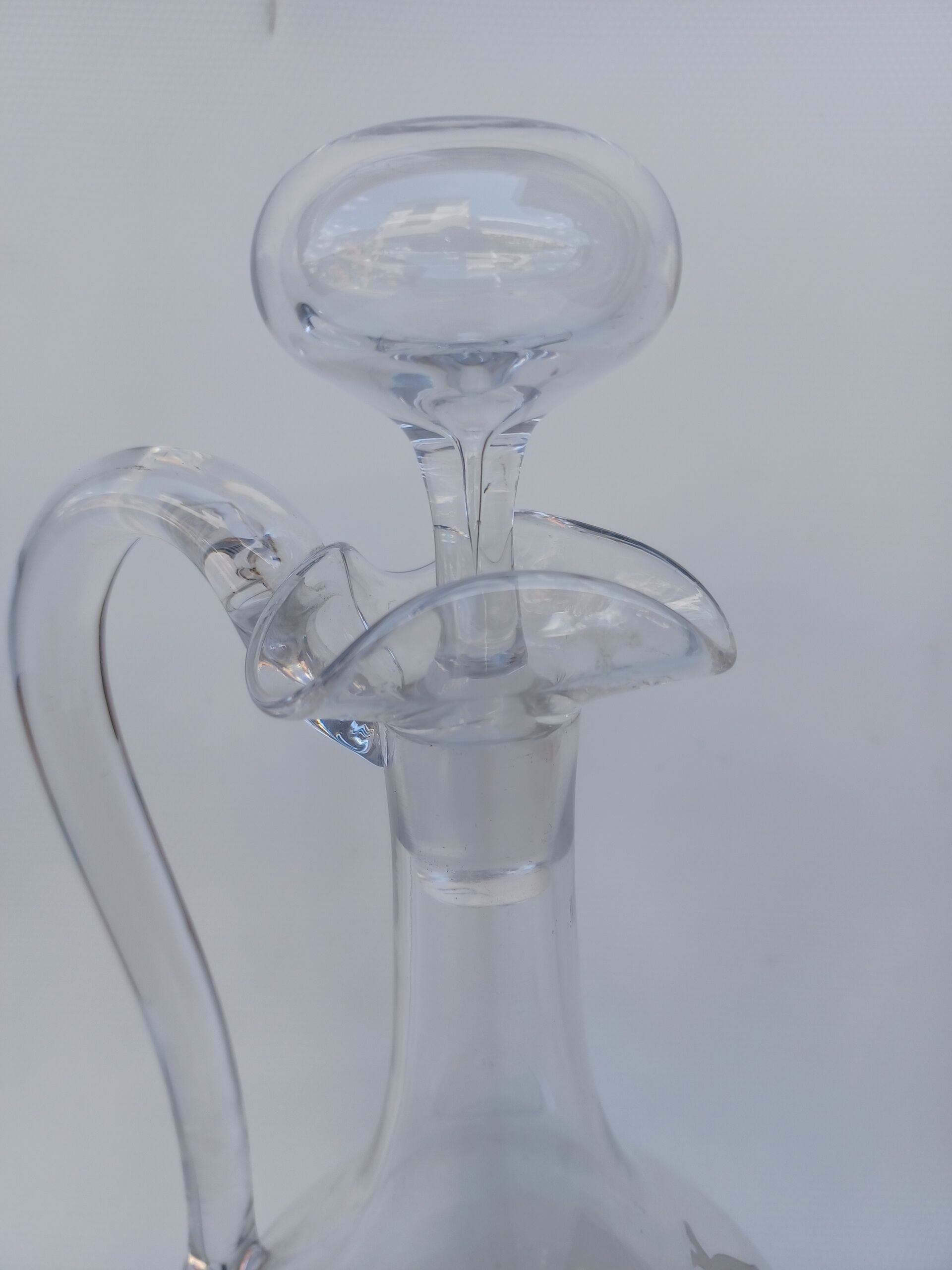 Baccarat crystal ewer, Balloon shape, circa 1910