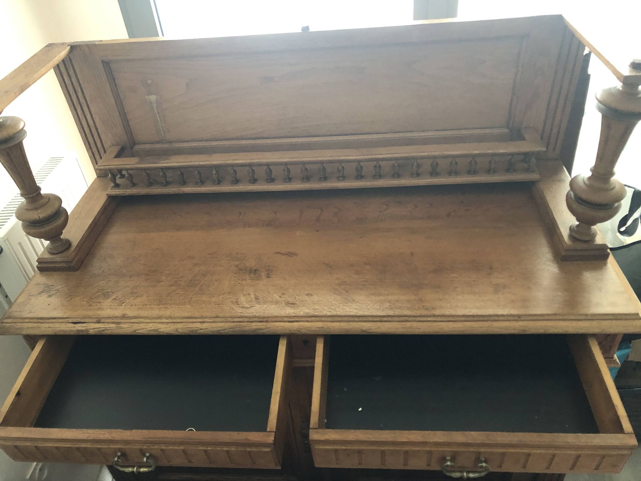 Double-body oak sideboard 1920 Henri II style