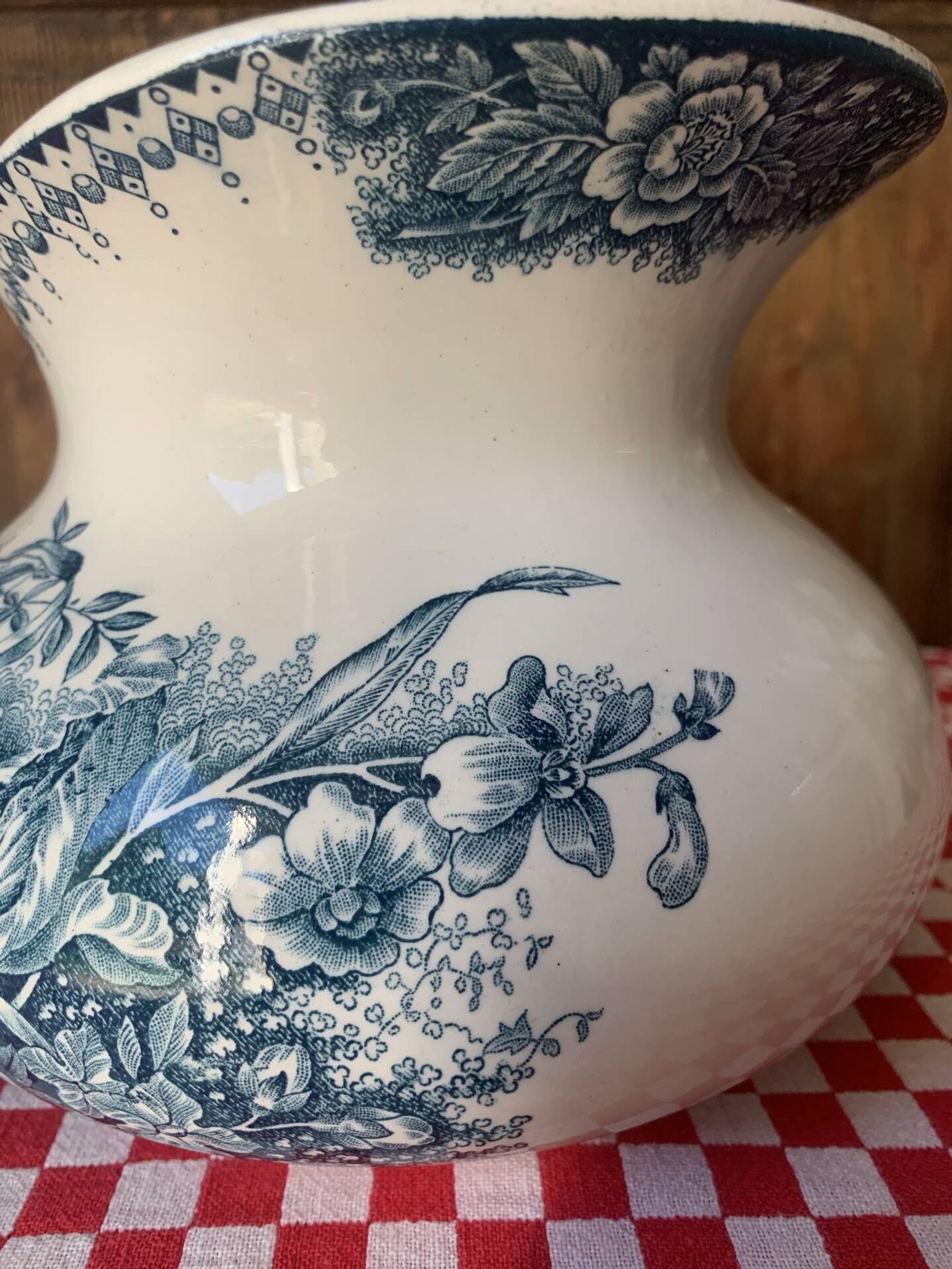 Broc de toilette joufflu Jardinière Longwy 1900s