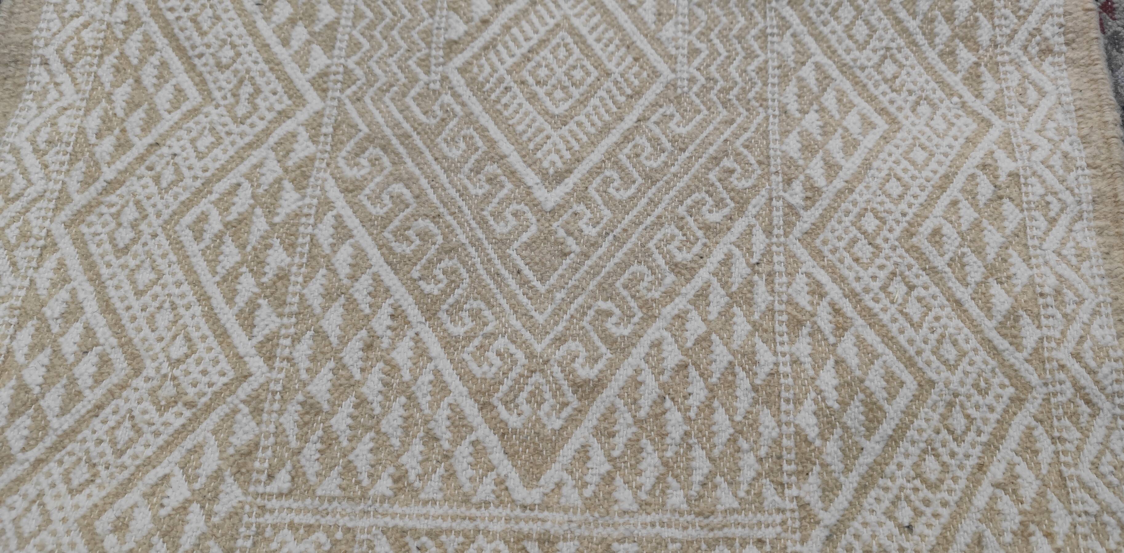 Hand-woven margoum rug in natural wool