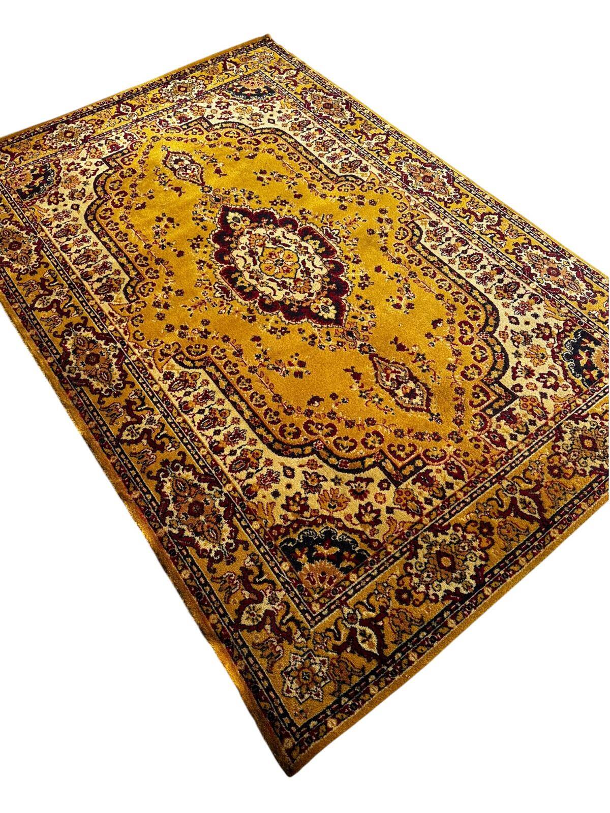 Oriental style rug 210cm x 150cm