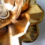 Golden metal flower wall lamp