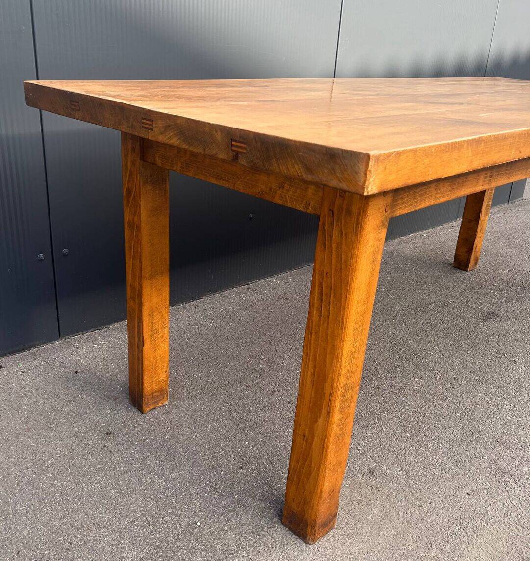 Elm farm table