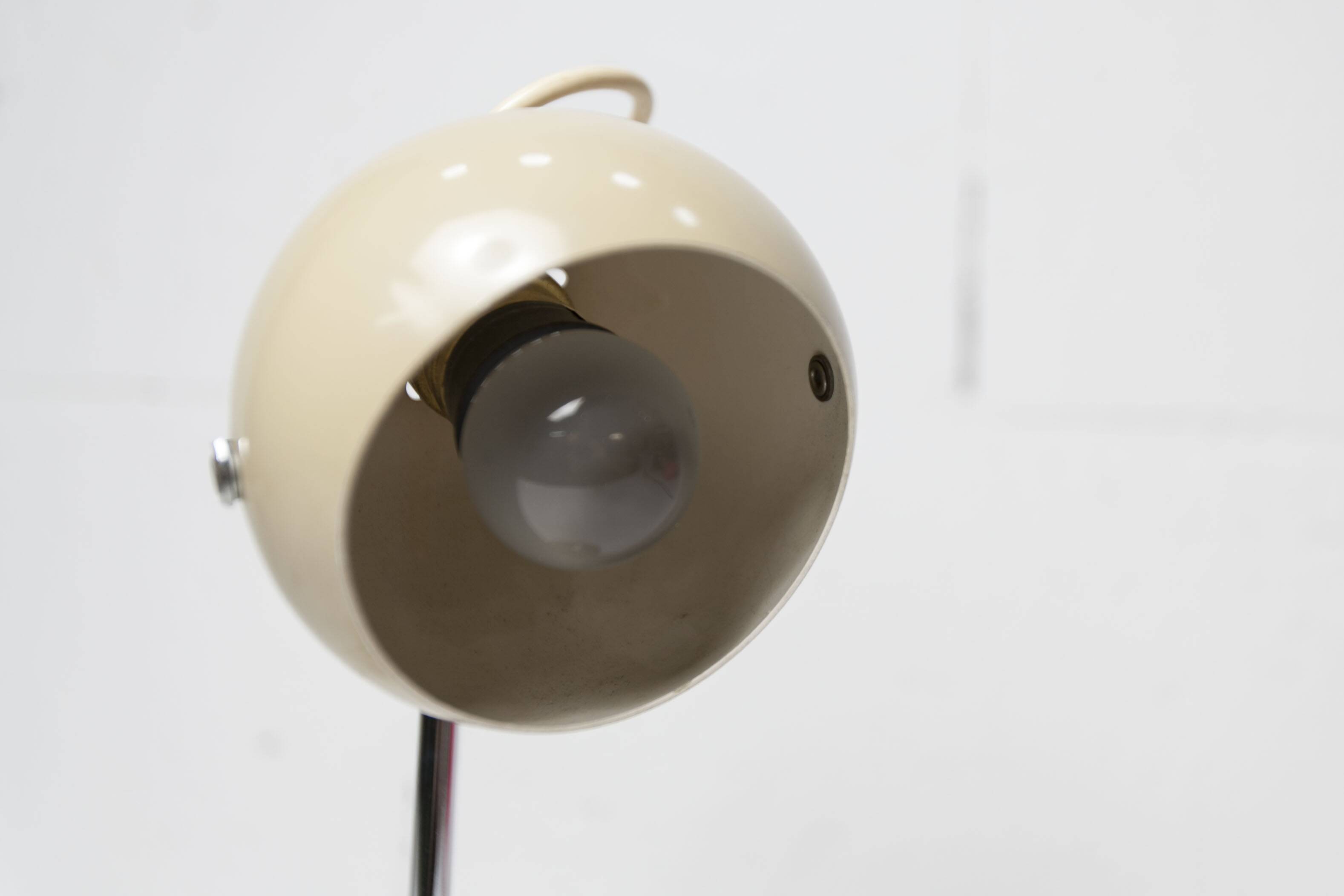 Vintage beige eyeball lamp 1970