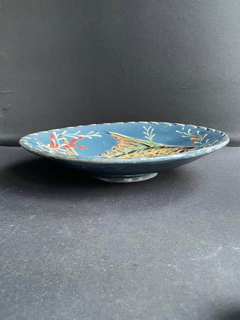 Grand plat creux en céramique signé Salamò La Bisbal (Espagne)