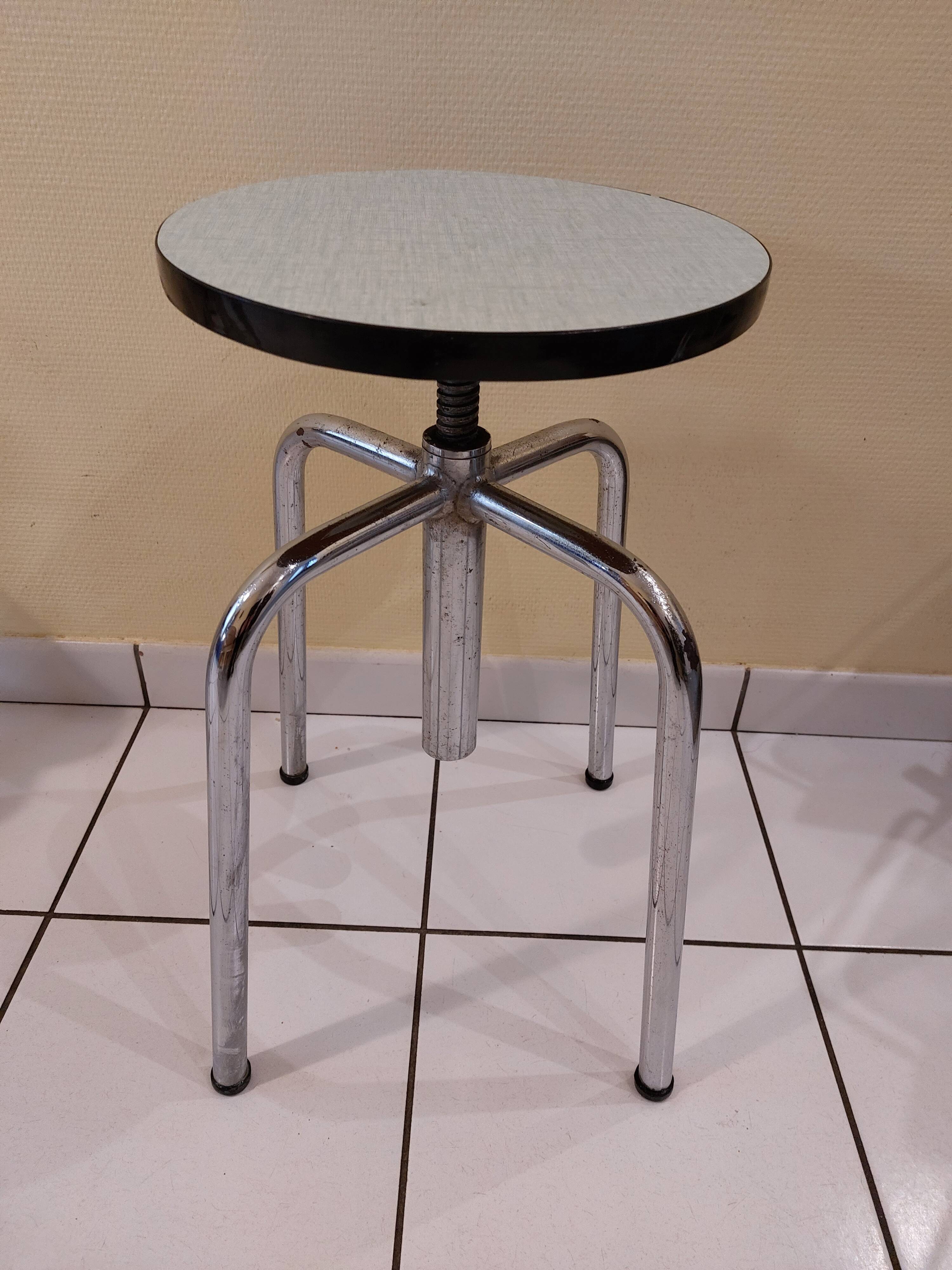 Tubular stool chrome adjustable seat in green formica