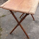 Foldable bistro table in bamboo and walnut